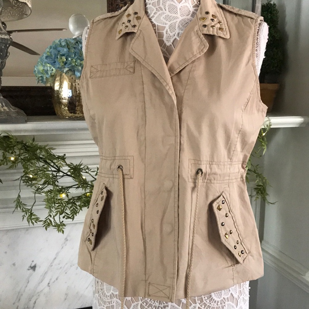 Papaya khaki cargo vest size M NWT